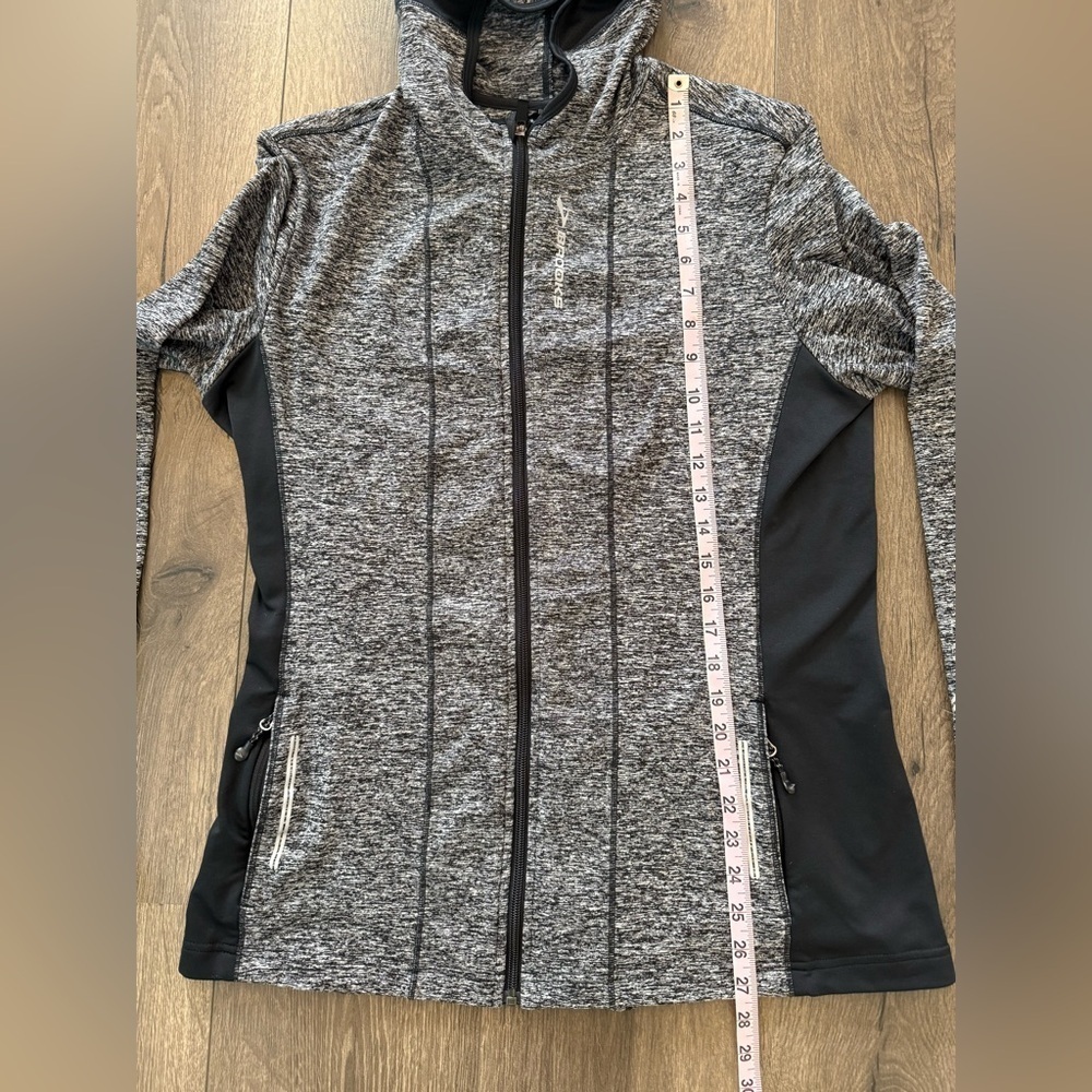 Brooks Running Athletic Long Sleeve Zip up lightweight jacket with hood Size XL - Picture 7 of 8
